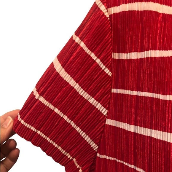 Chico’s Travelers Slinky Crinkle SS Top 2/M Red White Stripe Career Layering - Picture 4 of 8